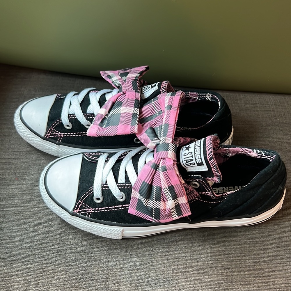 Converse - Picture 2 of 7